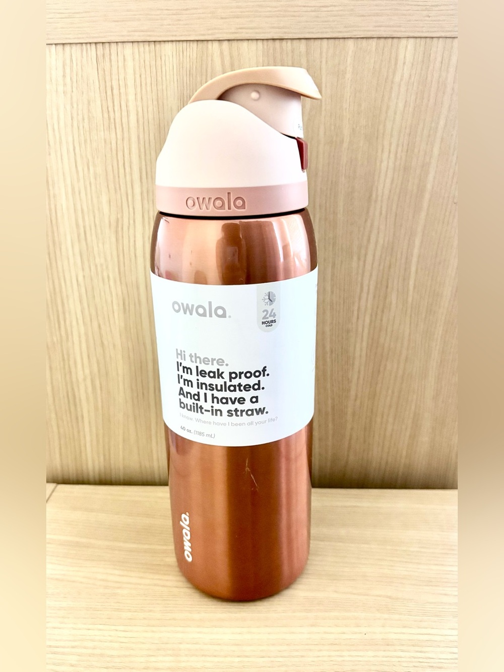 Owala 40oz stainless steel FreeSip water bottle